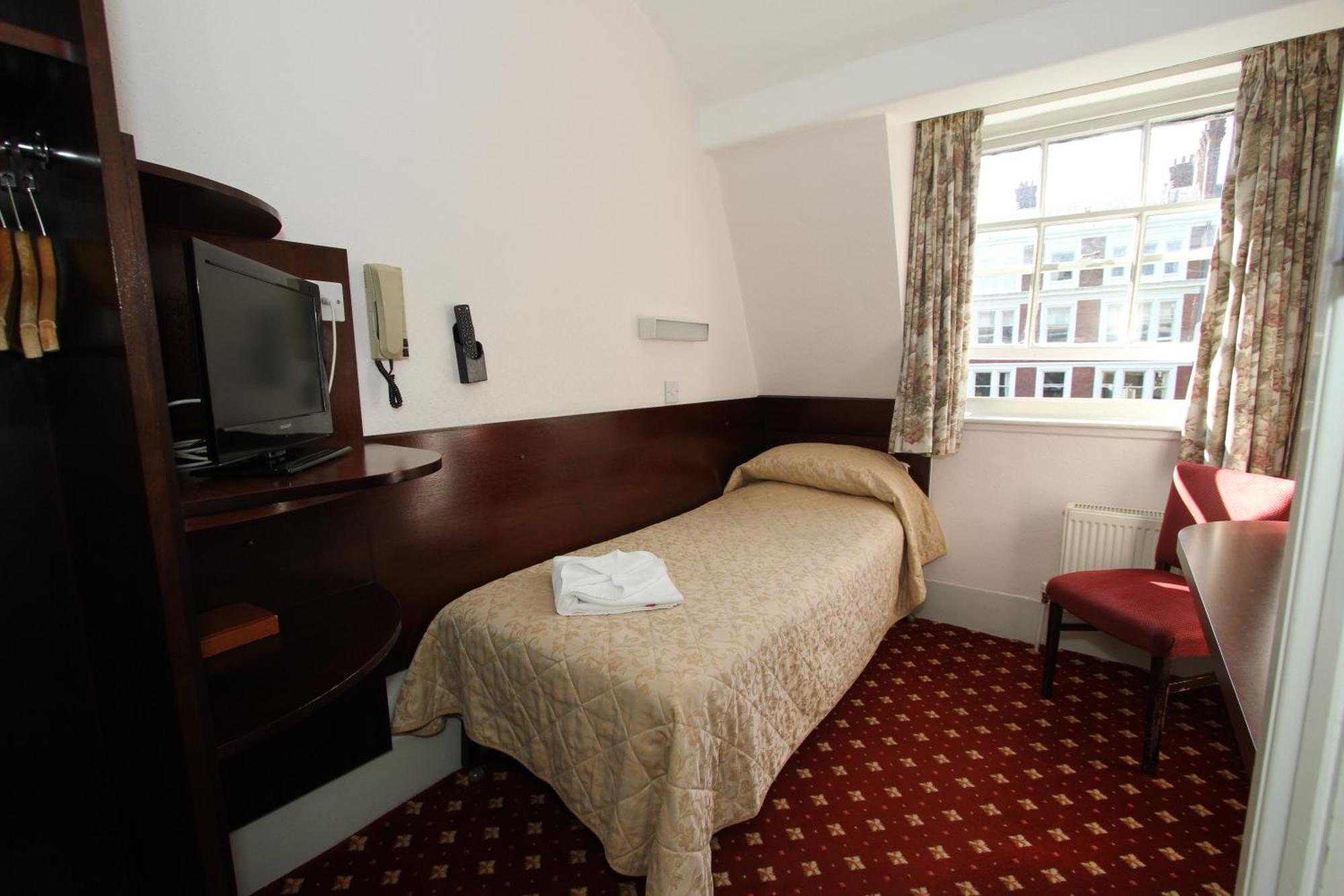 Chambre Simple avec Salle de Bains Commune